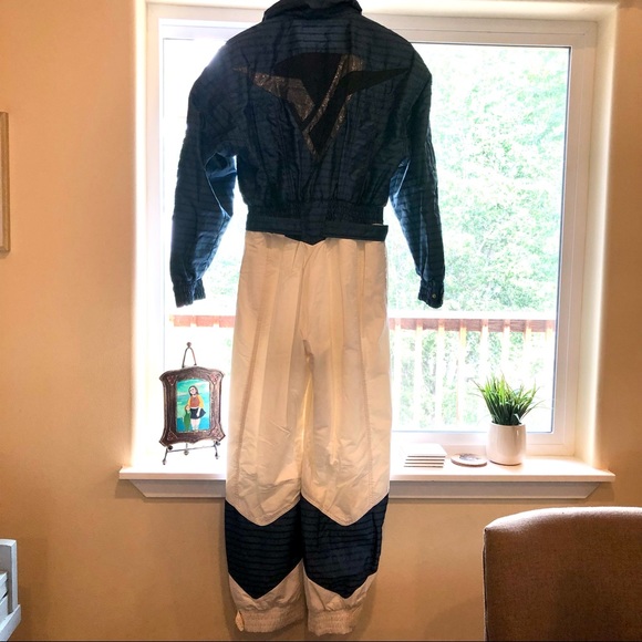 Vintage Bogner Ski Suit (like new) - Picture 3 of 8